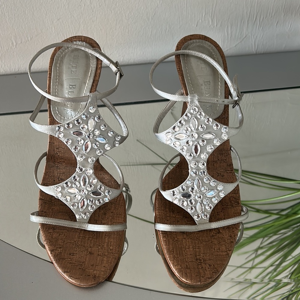 WHITE HOUSE BLACK MARKET Strappy Brazilian Silver Wedge Heel Sandals, size 9.5